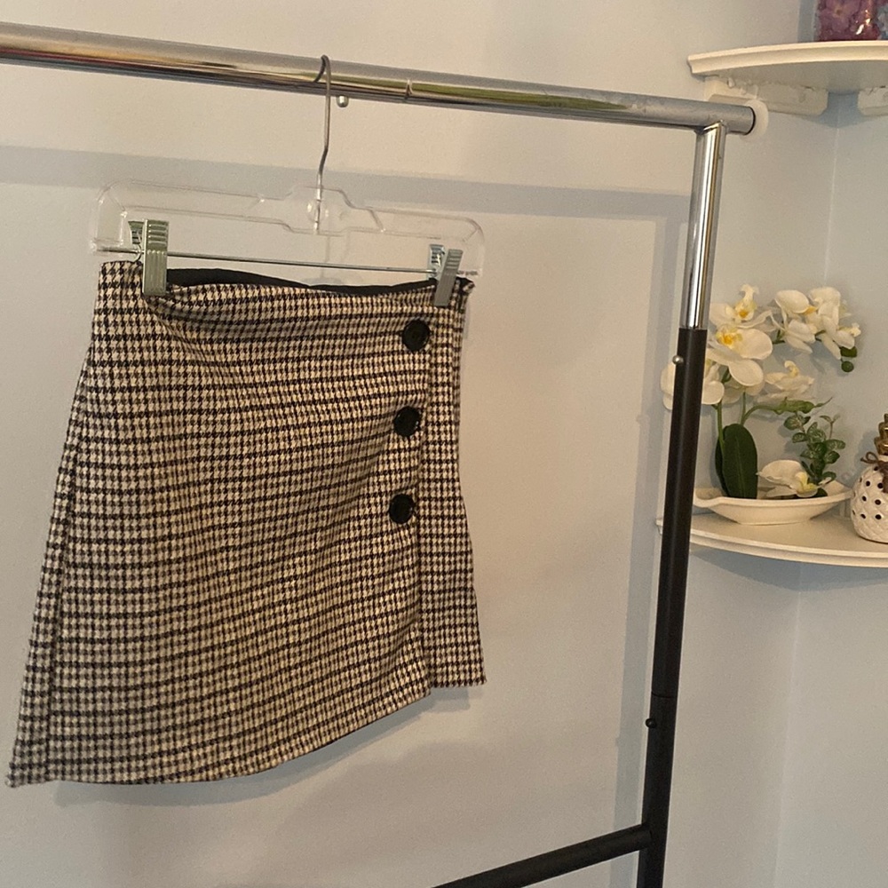 Linen plaid mini skort with side buttons